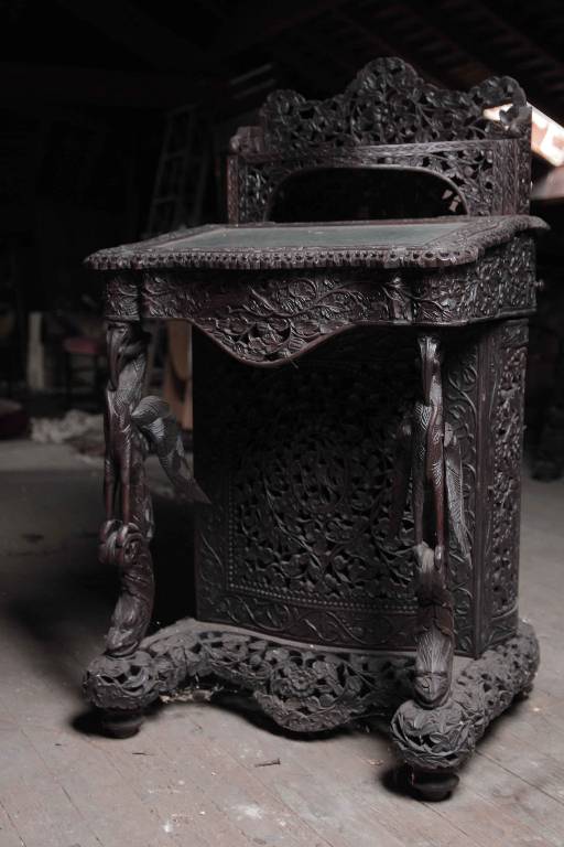 Mobilier indien fin 19 bois ajouré | Puces Privées
