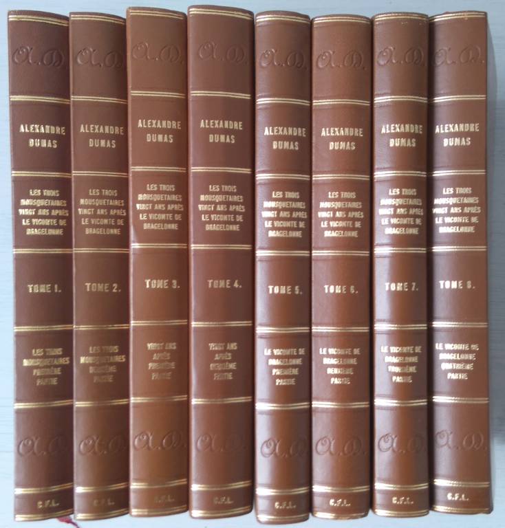Série ALEXANDRE DUMAS en 8 tomes | Puces Privées