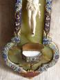 No - 236 - Christ en ivoire sur onyx encadré d'émaux  cloisonnés sur bronze doré époque 19 ème siècle | Puces Privées