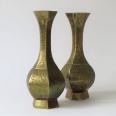 Deux vases en bronze - Décoré | Puces Privées