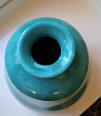 Vase  pansu en céramique turquoise, signé Primavera et numéroté, années 50 | Puces Privées