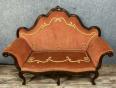 Rare canapé Italien (Lombard) Louis XV Baroque a haut dossier en noyer. | Puces Privées