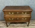 Commode Sauteuse tombeau Bordelaise époque Louis XV en noyer massif vers 1750 | Puces Privées
