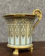 Porcelaine de Paris : Grande Tasse a chocolat bleue rehaussée de dorures époque Empire | Puces Privées