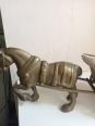 cheval et charette en bronze ou laiton longueur 44 cm hauteur 17 cm | Puces Privées