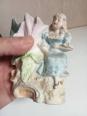 statuette en porcelaine XVIIIème hauteur 10,5 x 10 cm | Puces Privées