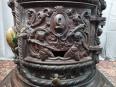Ancien poêle à bois Renaissance en fonte THIERRY & Cie A LOULANS | Puces Privées