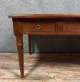 Bureau de centre de style louis XVI en acajou vers 1900 | Puces Privées