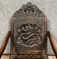 Chine XIXeme : Rare Fauteuil pliant de campagne en noyer sculpté avec dossier et bras sculptés de dragons | Puces Privées