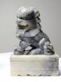 Paire de petits Chiens/Lions Foo en pierre de savon sculptée vintages | Puces Privées