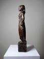 Statuette ancienne en bois sculpté femme bretonne en habit traditionnel | Puces Privées