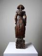 Statuette ancienne en bois sculpté femme bretonne en habit traditionnel | Puces Privées