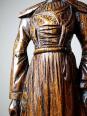 Statuette ancienne en bois sculpté femme bretonne en habit traditionnel | Puces Privées