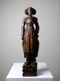 Statuette ancienne en bois sculpté femme bretonne en habit traditionnel | Puces Privées