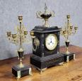Garniture de pendule 3 pièces en bronze et marbre époque Napoléon III, vers 1880 | Puces Privées