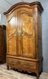 Armoire Provençale époque Louis XV en noyer et marquèterie vers 1750 | Puces Privées