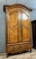 Armoire Provençale époque Louis XV en noyer et marquèterie vers 1750 | Puces Privées