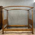 Smith & Watson Mint New York : Lit a baldaquin en bois massif vers 1950 | Puces Privées