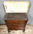 Commode de Dame style Louis XV en marqueterie vers 1850 | Puces Privées