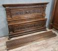 Lit de centre style Renaissance en noyer sculpté vers 1850 | Puces Privées