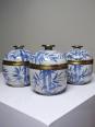 Trio de Gaiwans, petites tasses à thé couvertes chinoises porcelaine peinte main | Puces Privées