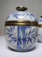 Trio de Gaiwans, petites tasses à thé couvertes chinoises porcelaine peinte main | Puces Privées