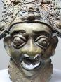Masque Africain en Bronze vintage Bamoun, Cameroun | Puces Privées