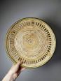 Plateau, corbeille rond en bambou clair cerclage laiton vintage Italie années 70 | Puces Privées