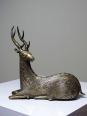 Cerf couché décoratif en laiton Dhokra Inde vintage artisanal | Puces Privées