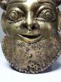 Petit masque d'Oba bronze doré Bamoun, Cameroun, vintage Afrique | Puces Privées