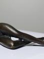 Petit bronze mid-century, petite baigneuse, femme nue allongée | Puces Privées