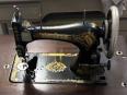 Ancienne machine à coudre SINGER | Puces Privées