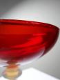 Coupe sur pied verre soufflé Vénitien rouge et opaline bulle de savon vintage | Puces Privées
