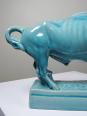 Bison Zsolnay en faïence émaillée turquoise, Hongrie, XXe siècle années 40-50 | Puces Privées