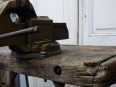 Ancien établi en bois avec piètement métal pliable, Meubles de métier, Mobilier | Puces Privées