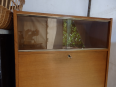 Secrétaire vintage des années 50/60 avec une vitrine | Puces Privées