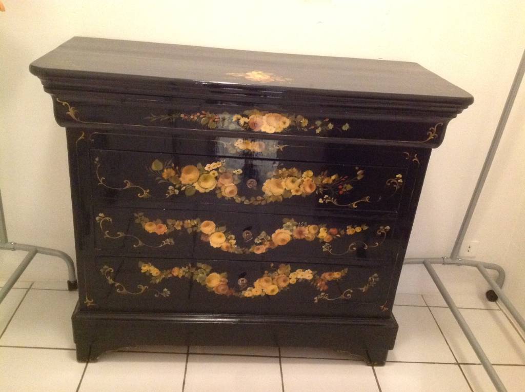 COMMODE | Puces Privées