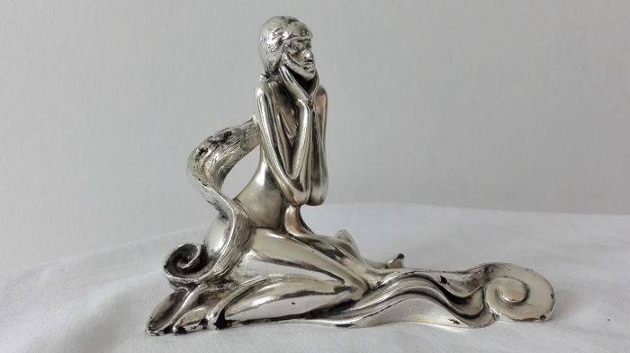 Statue - Femme nue aux cheveux longs  - Argent laminé - Italie - 1950-1999 | Puces Privées