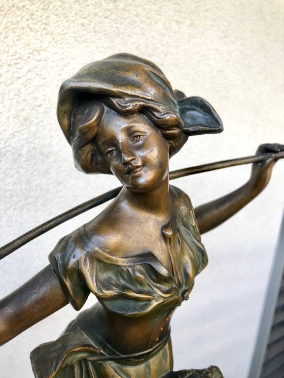 Sculpture Antique bronze de l'artiste Flora Regain d'amour | Puces Privées