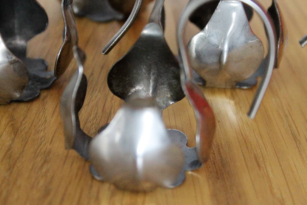 Porte verres à liqueur ou à grog en métal argenté | Puces Privées