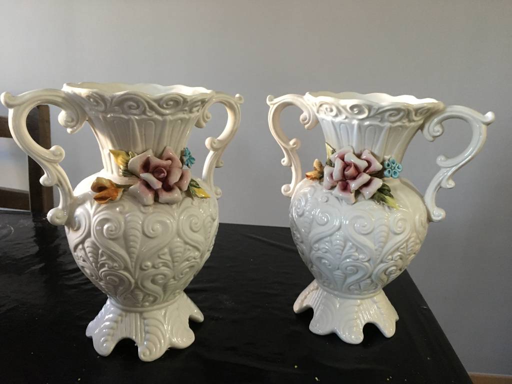 Vases à fleurs CAPODIMONTE | Puces Privées