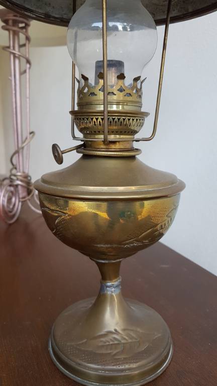 Belle lampe à huile ancienne | Puces Privées