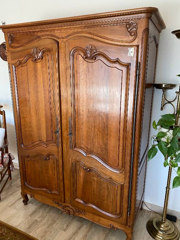 Armoire Provençale | Puces Privées