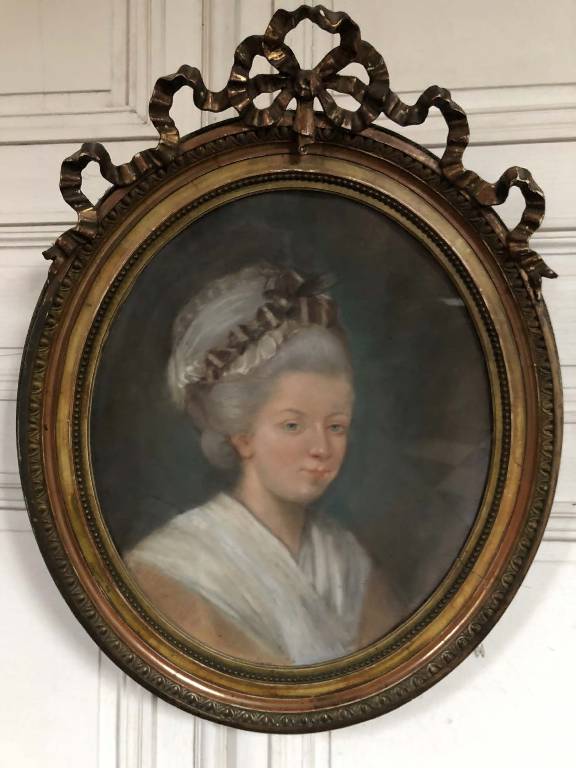Portrait de femme - pastel XIXe - beau cadre | Puces Privées