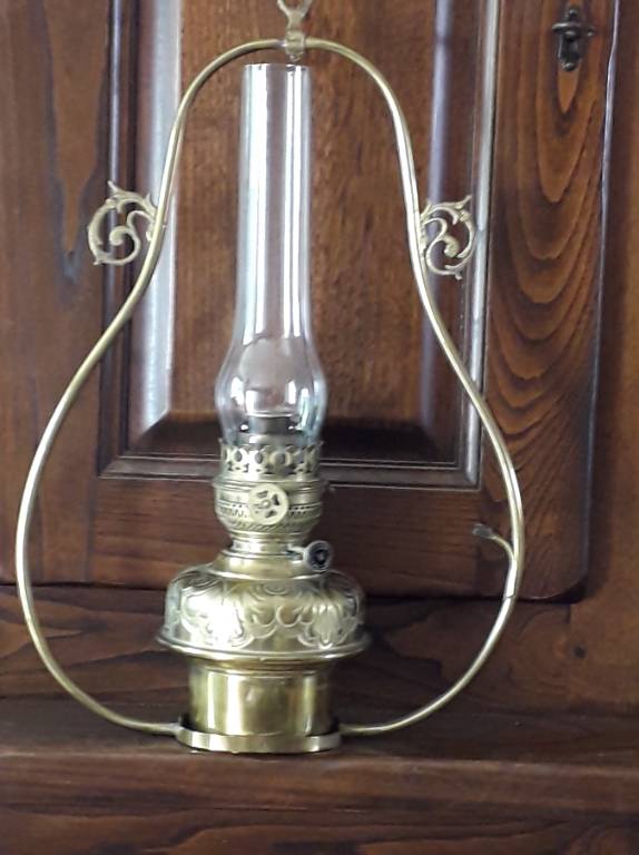 lampe à pétrole avec suspension en cuivre | Puces Privées