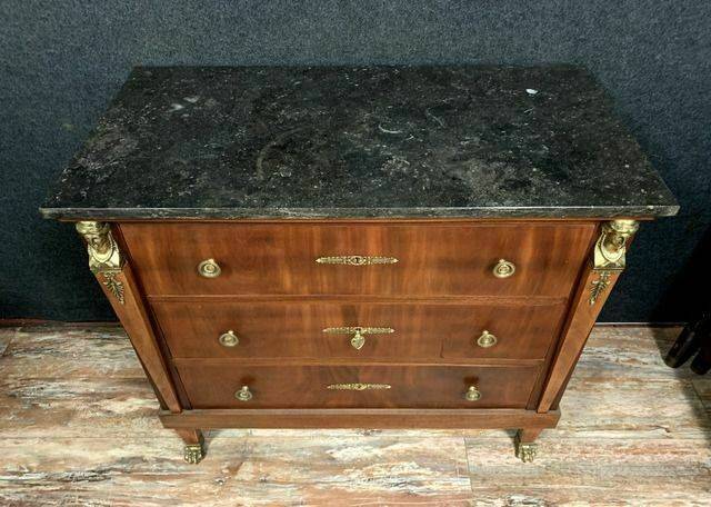 commode Empire en acajou a cariatides en bronze doré vers 1880 | Puces Privées