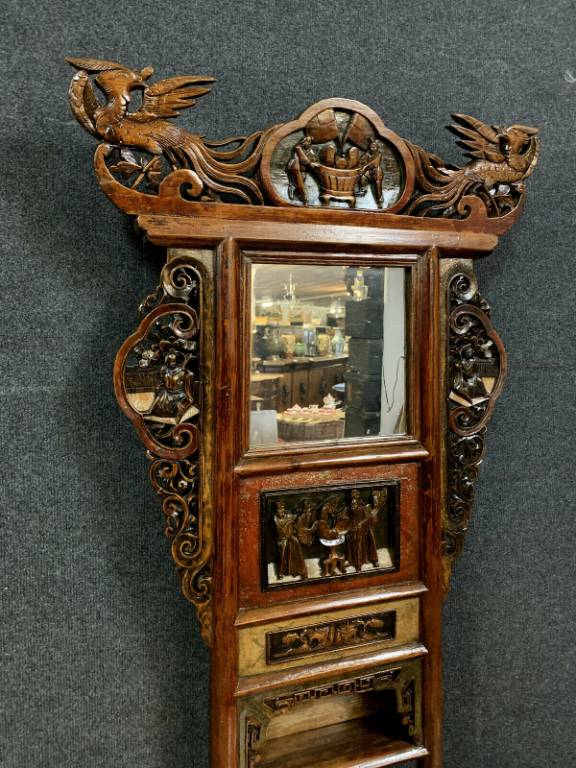 Chine fin XIXeme  meuble d'apparat en bois laqué et polychromie | Puces Privées