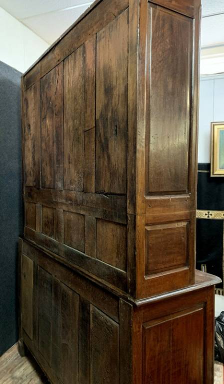 Important buffet époque Louis XV en chêne massif région Lorraine vers 1750 | Puces Privées