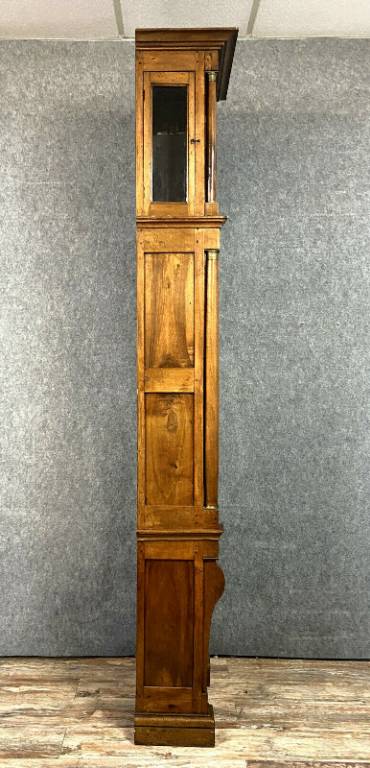 Superbe et grande horloge de parquet époque Empire en noyer massif vers 1800 | Puces Privées