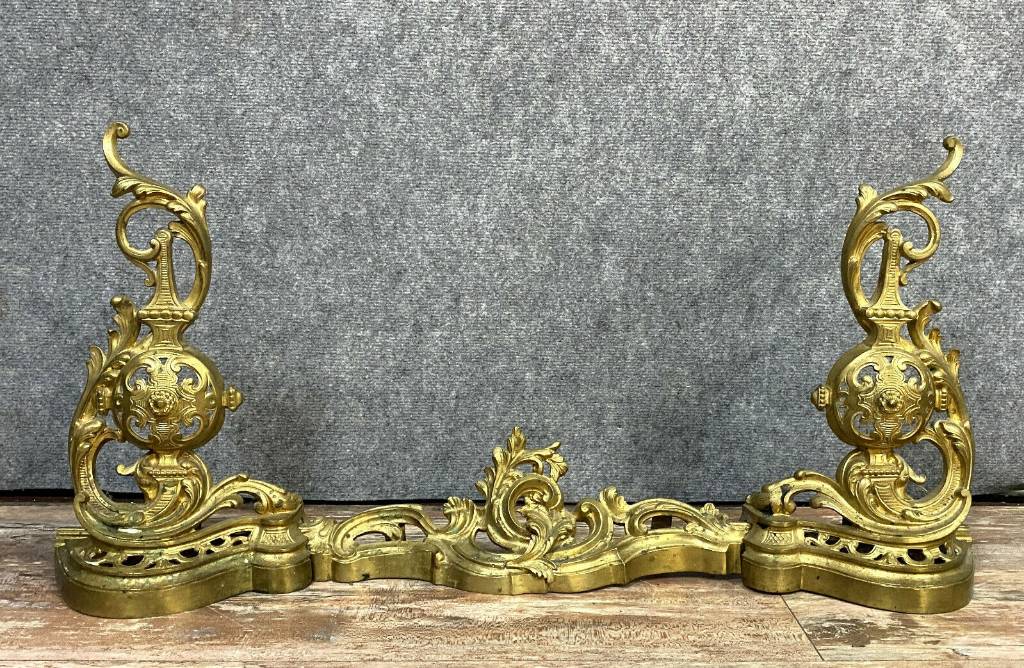 Magnifique pendant de devants de cheminées Louis XV en bronze doré vers 1850 | Puces Privées